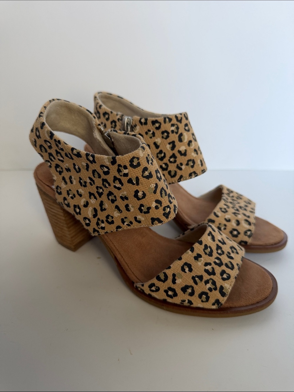 Tom’s Majorca Leopard Print Block Heel Sandals in Tan - Women’s 7 Heels canvas